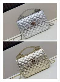 Picture of Valentino Handbags _SKUfw238075153fw